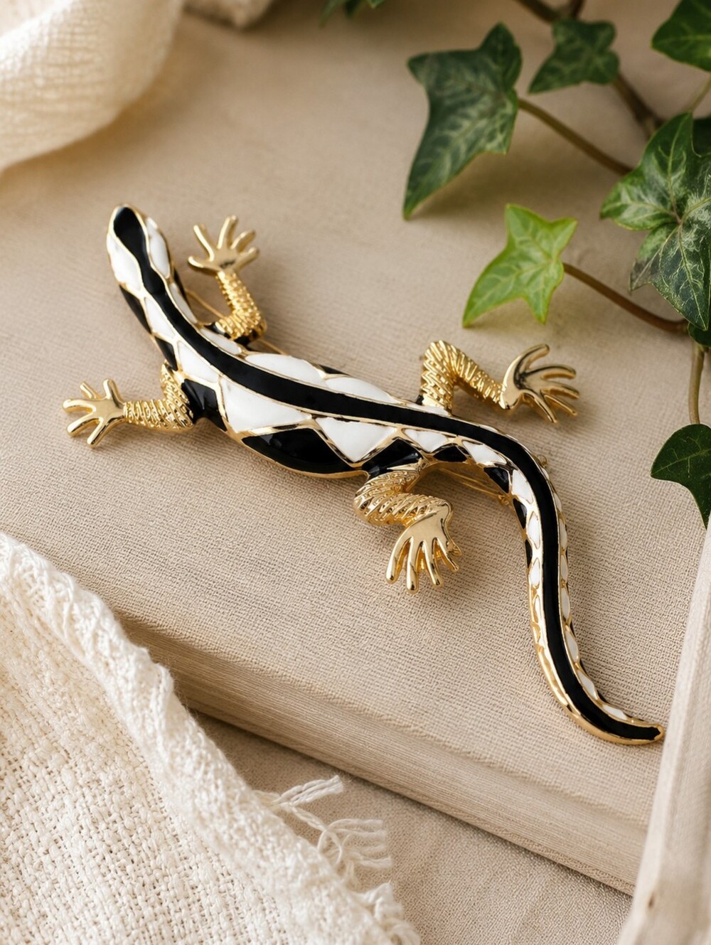 Vintage 80s Gecko Lizard Brooch Black White Gold Enamel Statement Pin